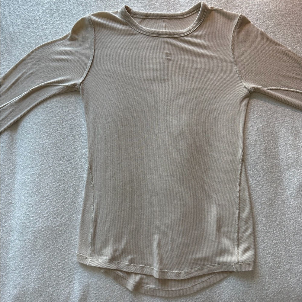 Lululemon Hold Tight Long Sleeve Shirt	
Natural Ivory Size 4